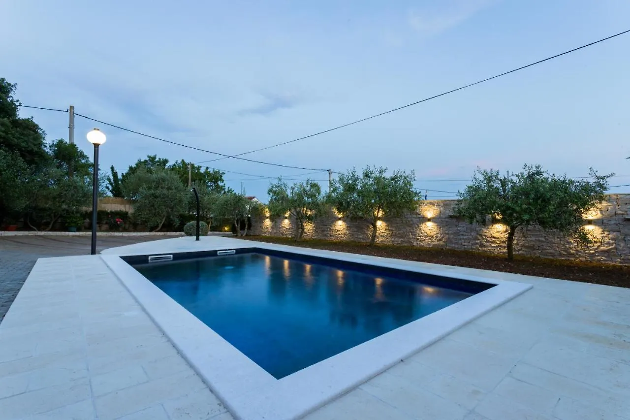 Holiday Home Antonio Dracevac Ninski
