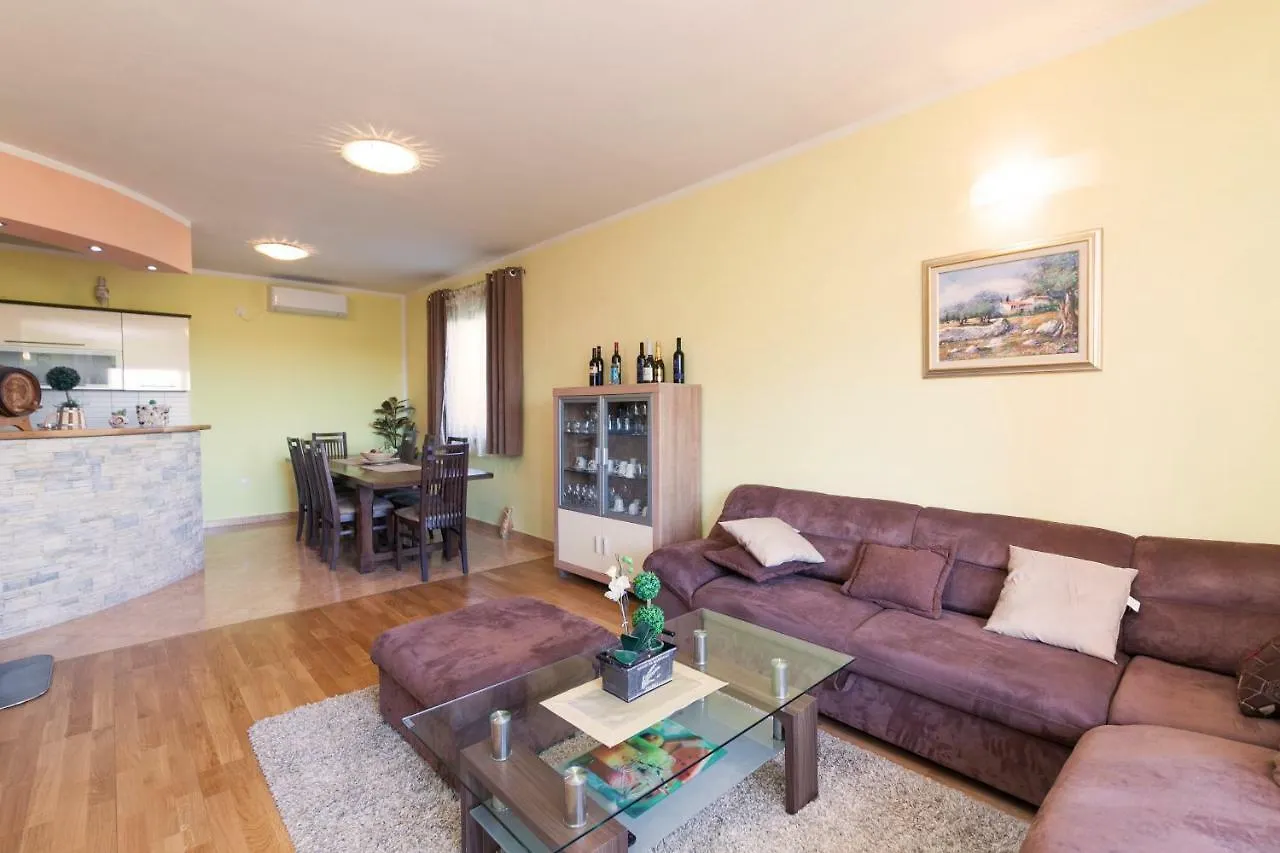 Holiday Home Antonio Dracevac Ninski
